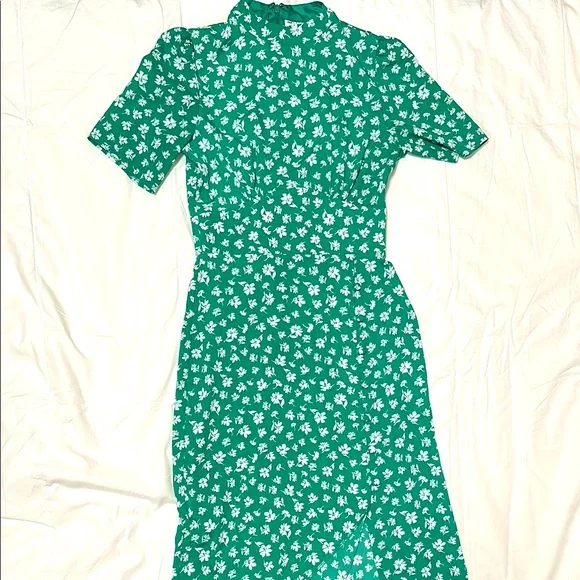 green sequin v neck dress Green Polka Dot Midi Dress Sleeveless Ruched Bust main image 0